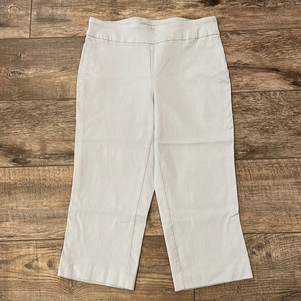 Dana Buchman Capris